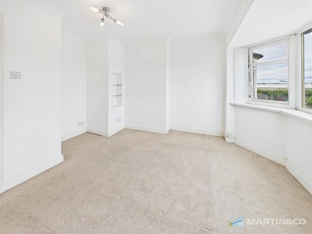 Winton Avenue, Blackpool FY4, photo 7