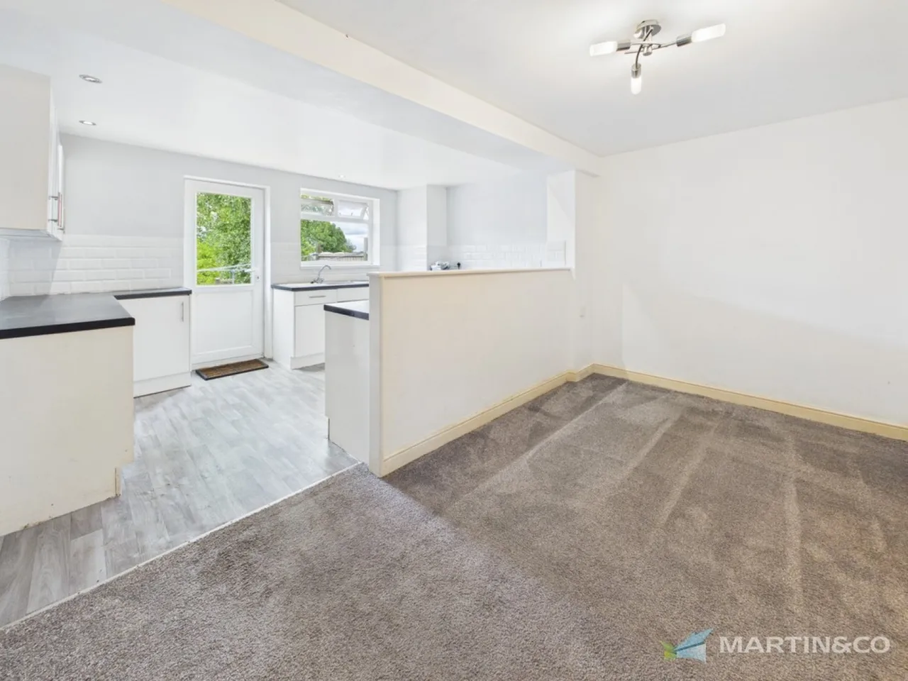 Winton Avenue, Blackpool FY4, photo 2