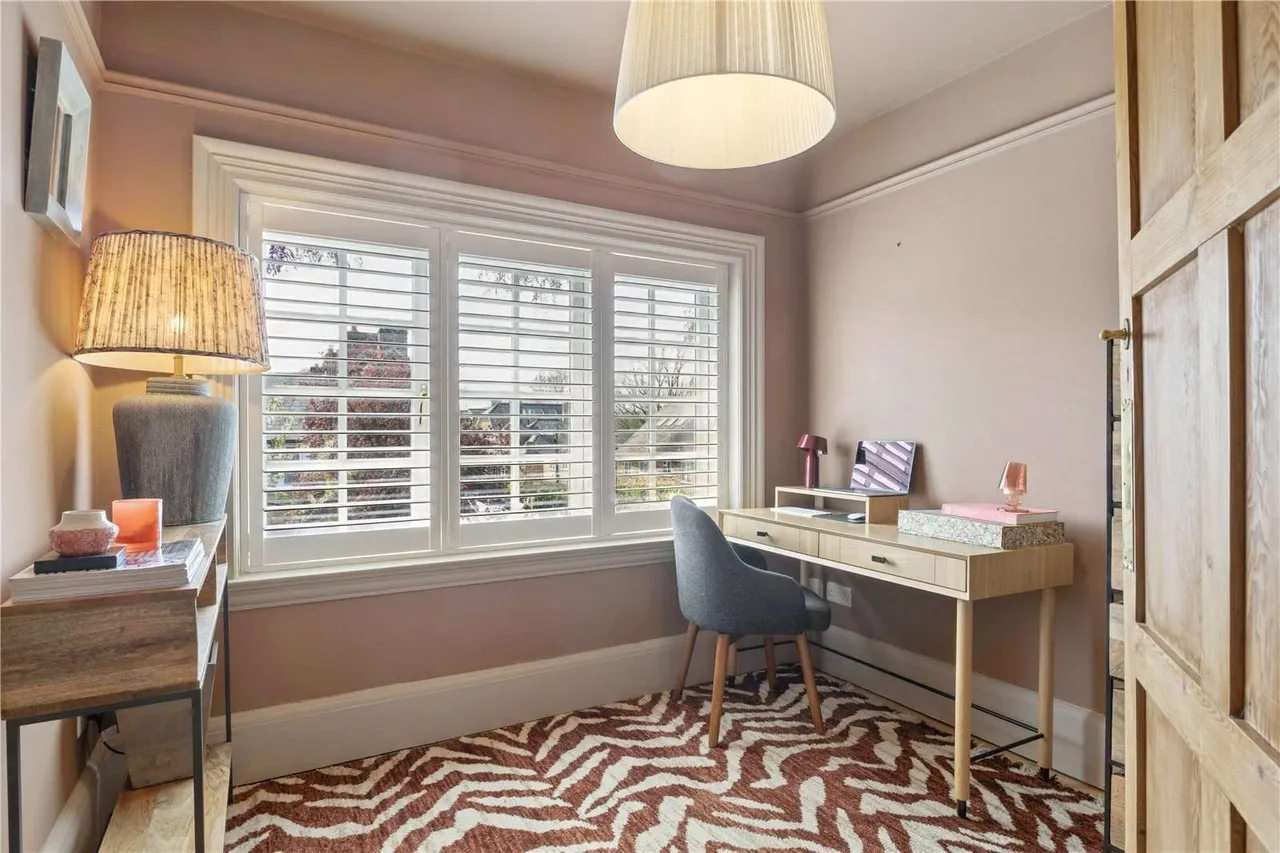 The Fairfield, Farnham, GU9, photo 19