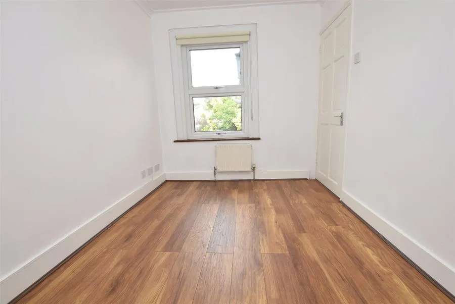 Clydesdale Road, Hornchurch, RM11, photo 6