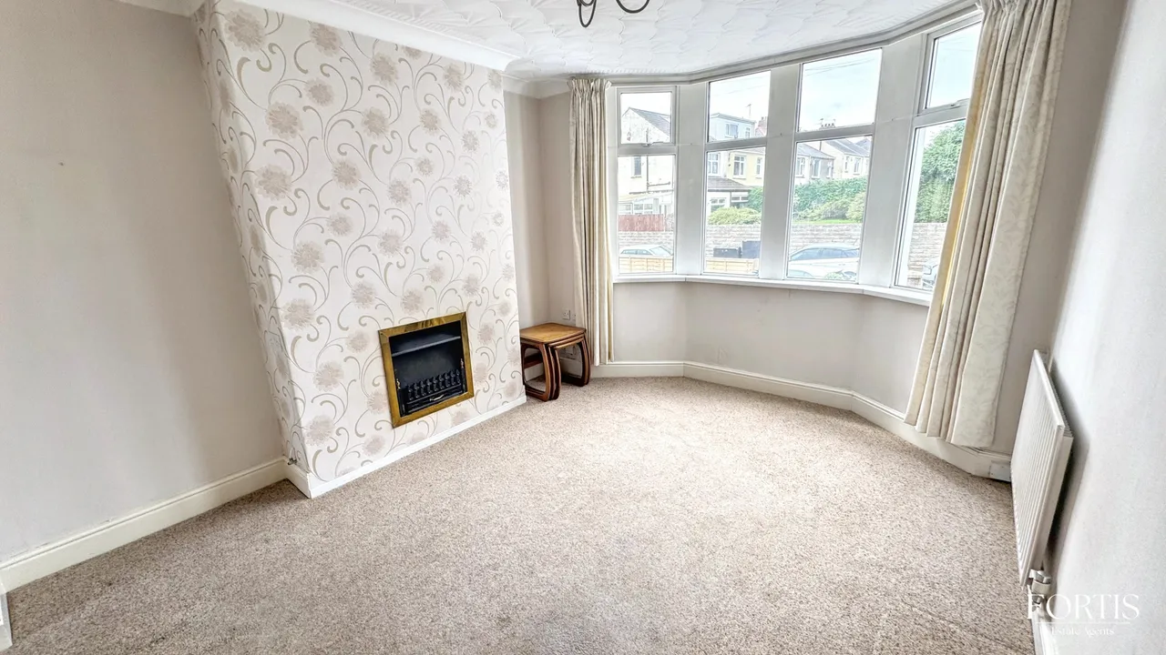Everswell Road, Cardiff, CF5, photo 3