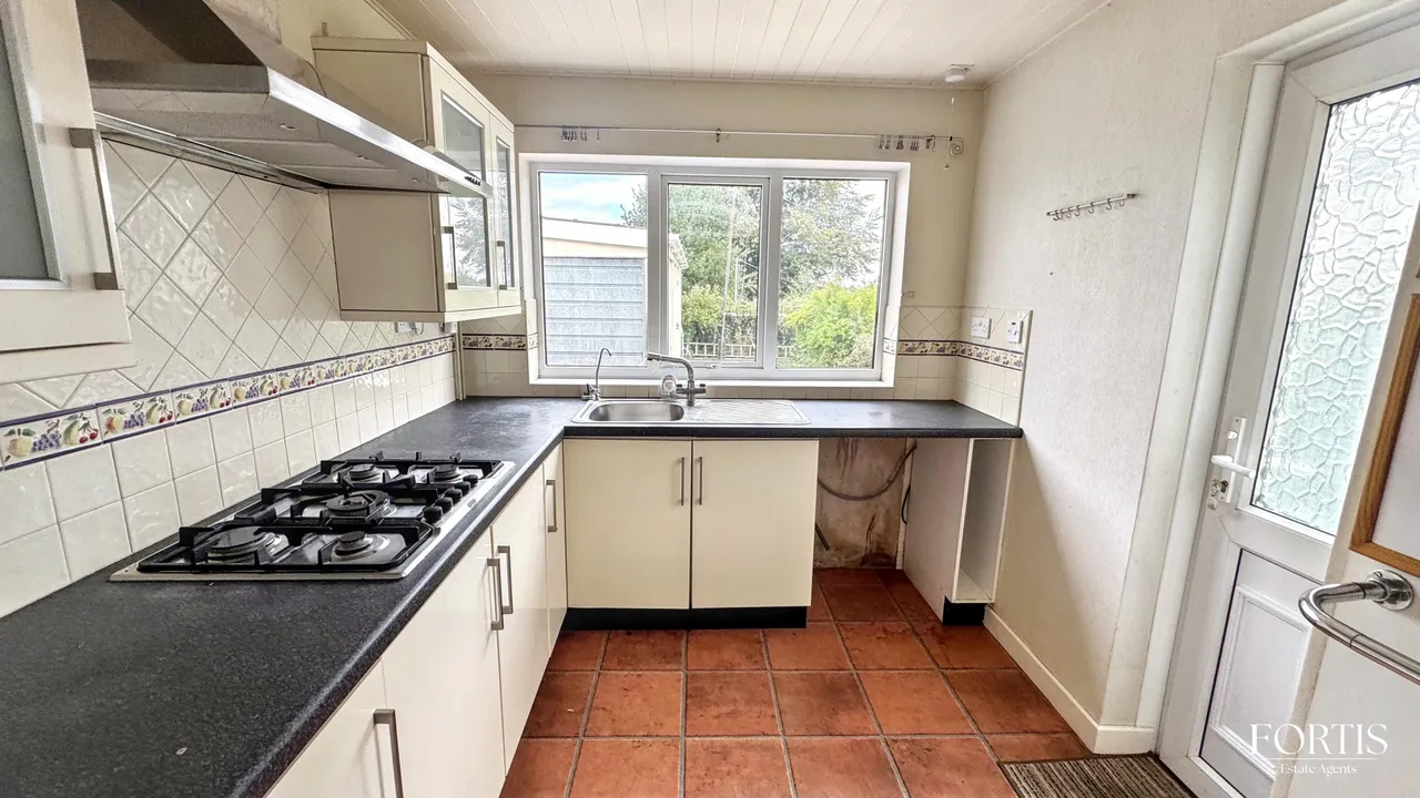 Everswell Road, Cardiff, CF5, photo 8