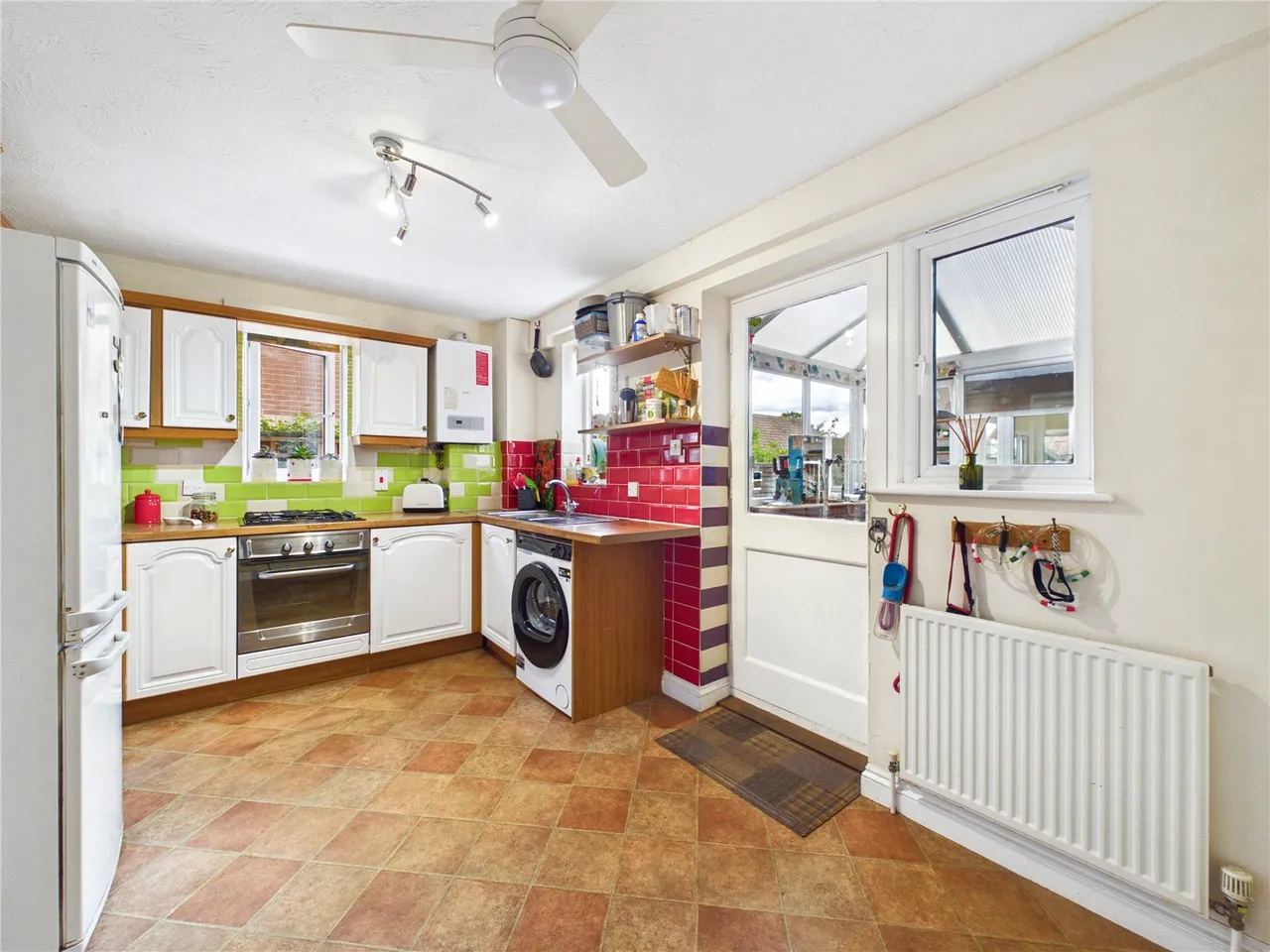 Lynn's Hall Close, Great Waldingfield, CO10, photo 3