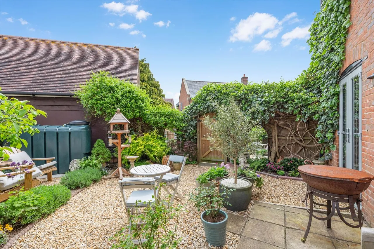 Woodlands Hazelbury Bryan, Sturminster Newton DT10 2DD, photo 32