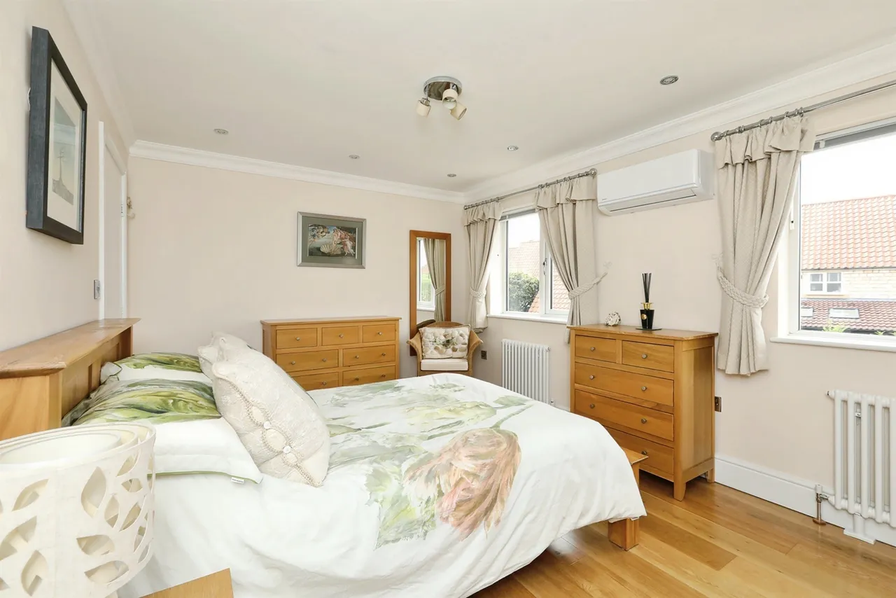 Town Wells Court, North Anston, Sheffield, photo 3