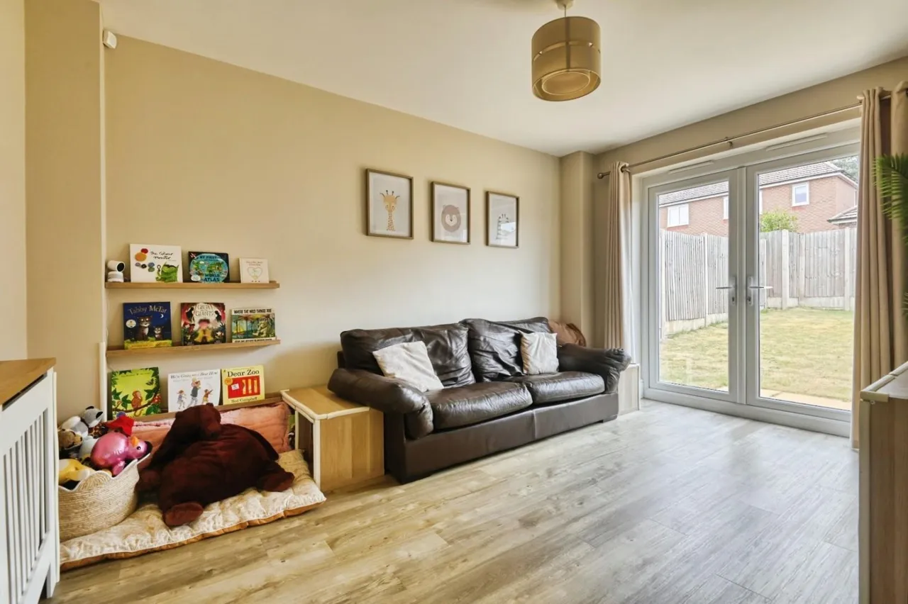 Hollington Close, Amington, B77, photo 8