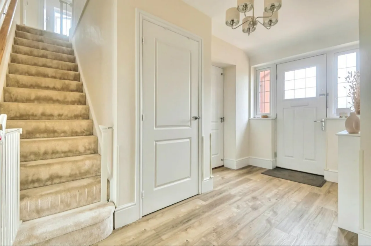 Hollington Close, Amington, B77, photo 4