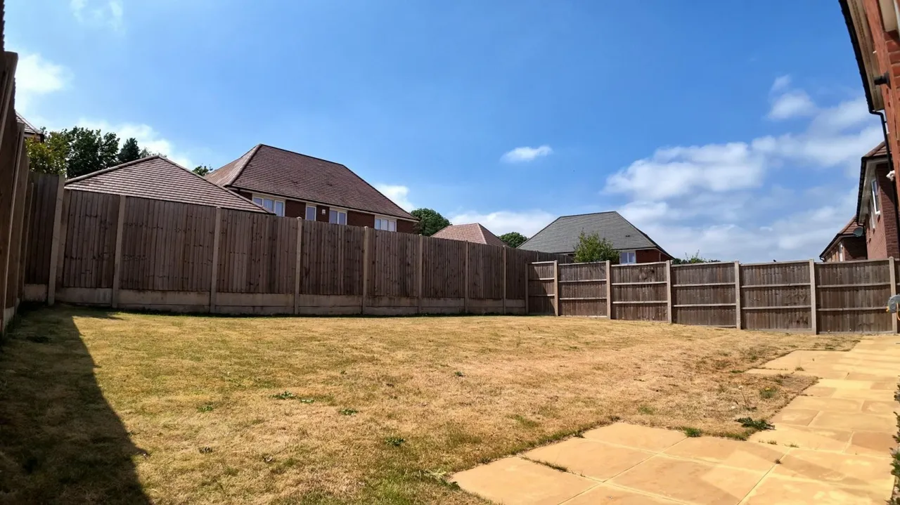 Hollington Close, Amington, B77, photo 22