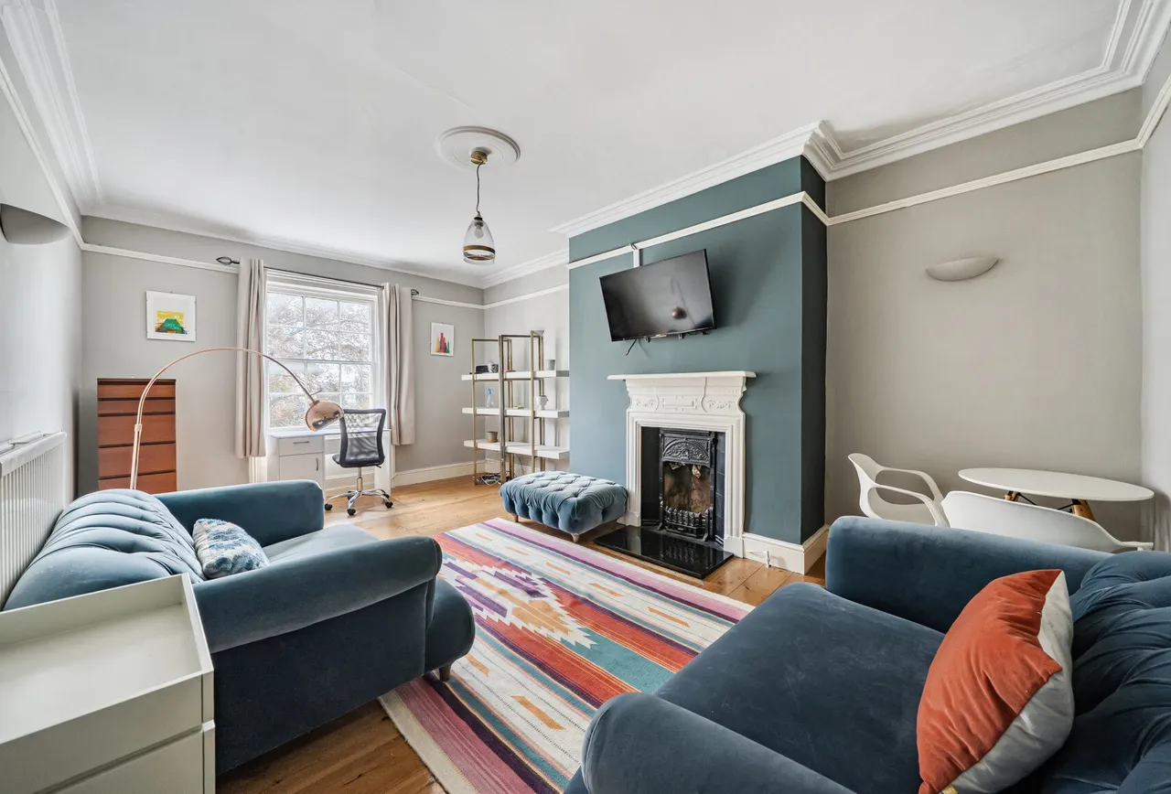 2 bed flat for sale — St. Stephens Road, Cheltenham, GL51 3AA
