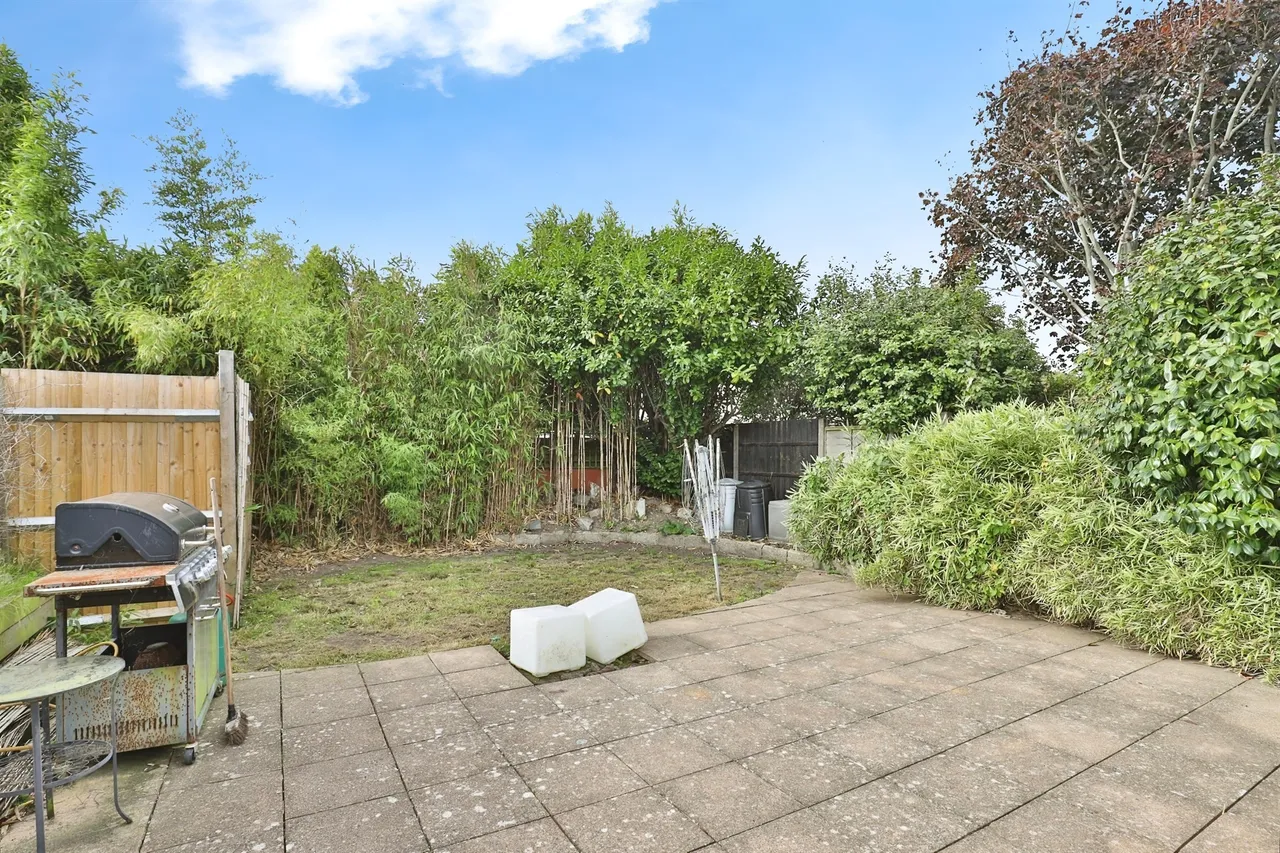 Stroud Park Avenue, Christchurch, photo 9