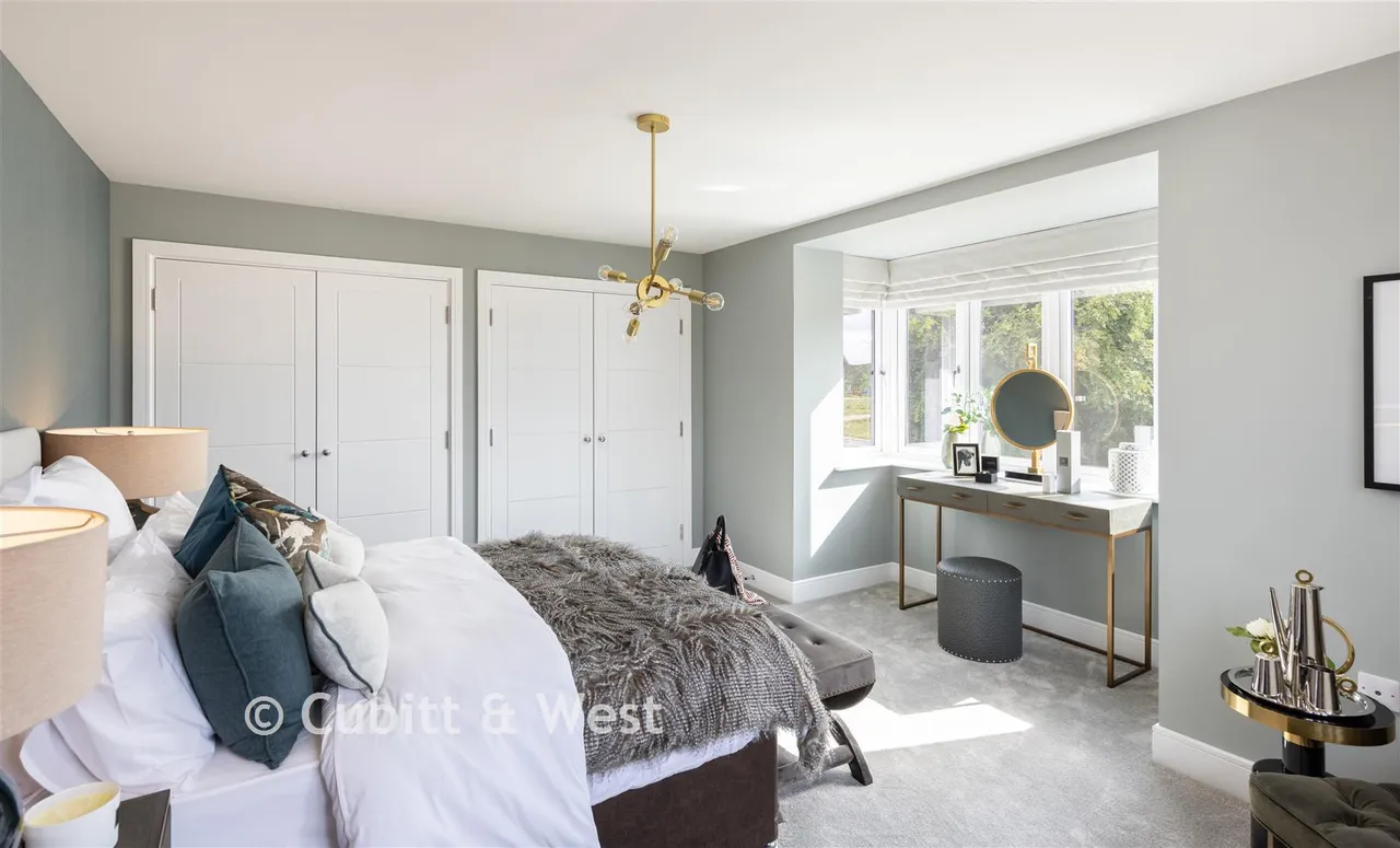Buttercup Way, Temple Gate, RH15, photo 8