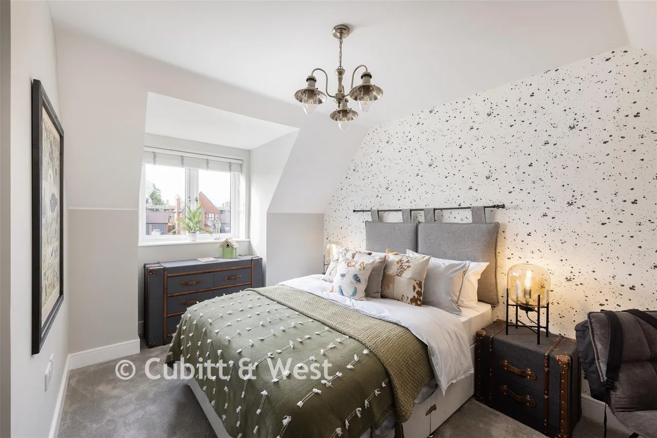 Buttercup Way, Temple Gate, RH15, photo 9