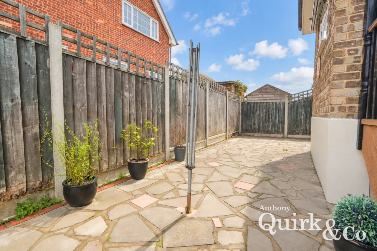 Shell Beach Road, Canvey Island, SS8, photo 22