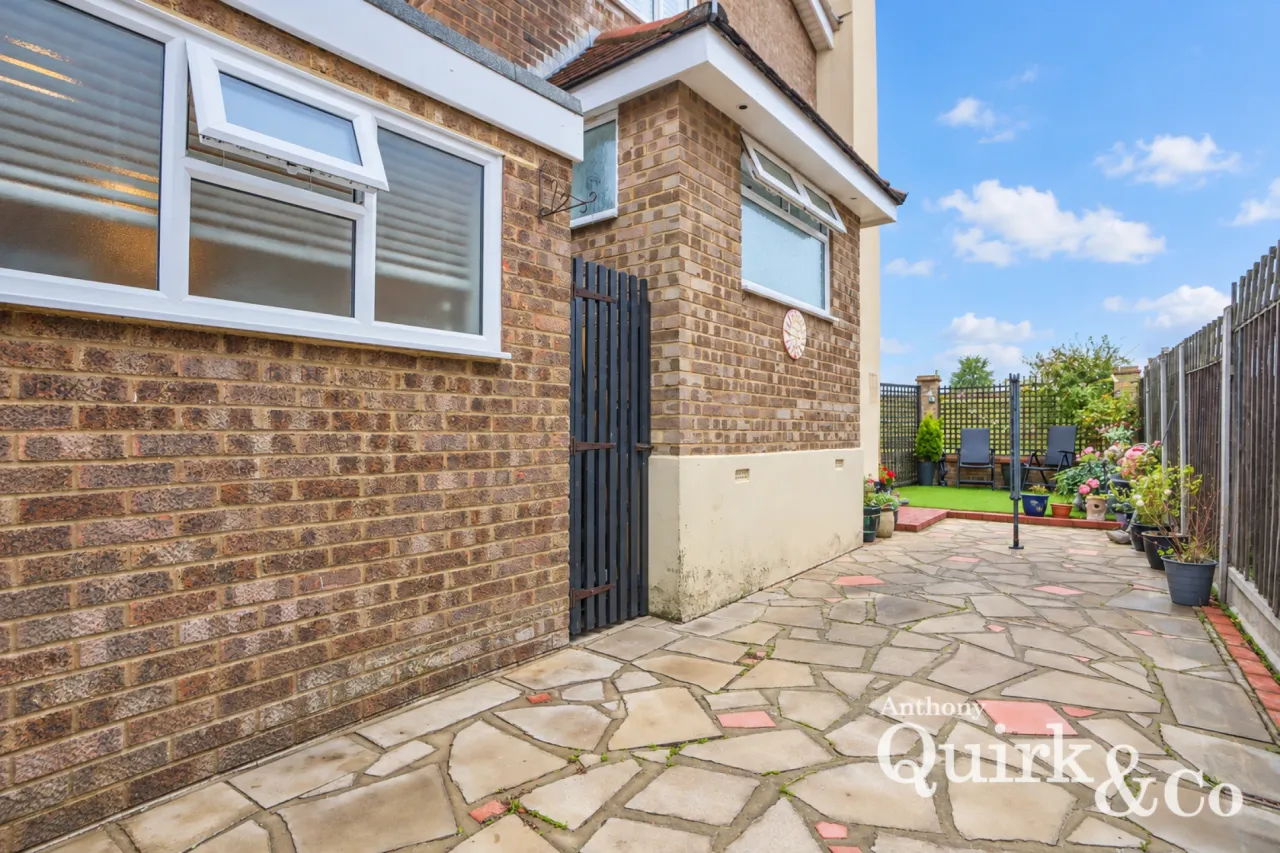 Shell Beach Road, Canvey Island, SS8, photo 24