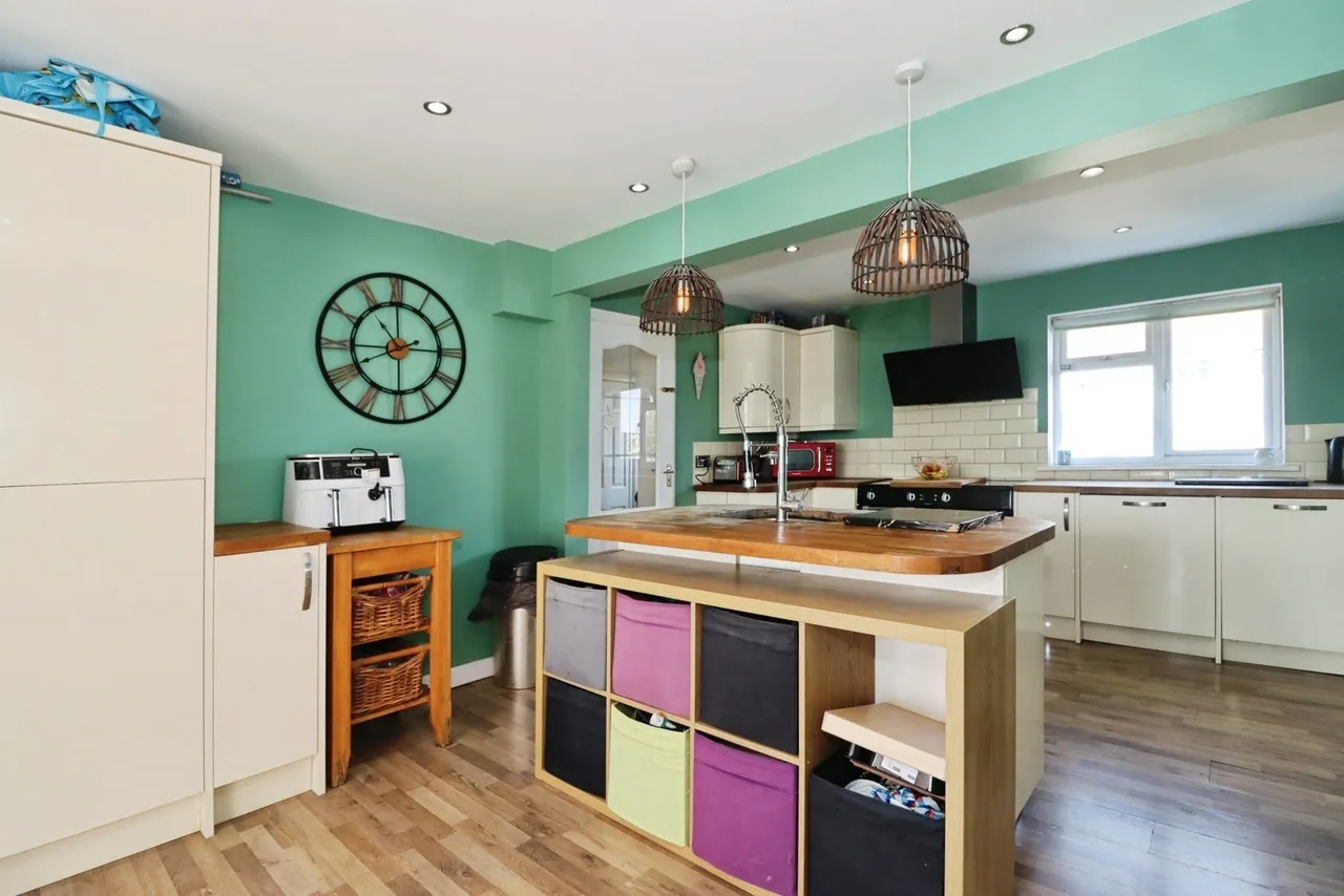 Albert Road, Severn Beach, BS35, photo 16