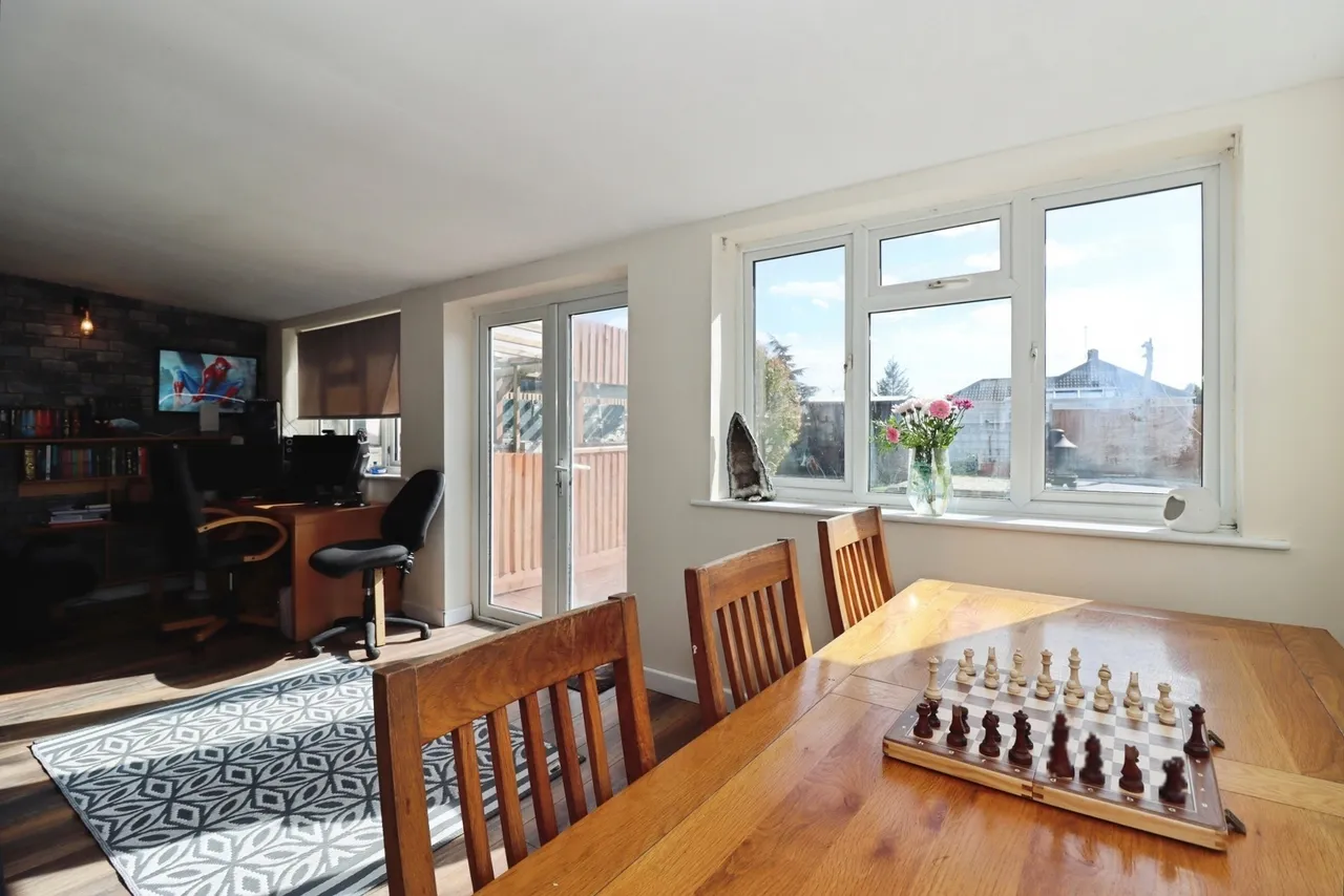 Albert Road, Severn Beach, BS35, photo 15