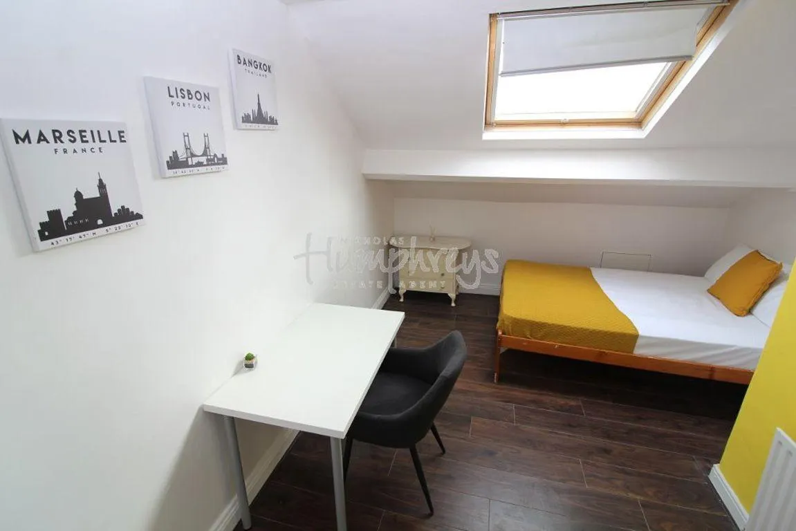 Watson Road, S10, photo 5