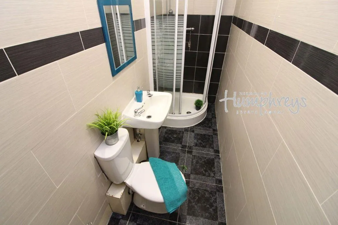 Watson Road, S10, photo 8