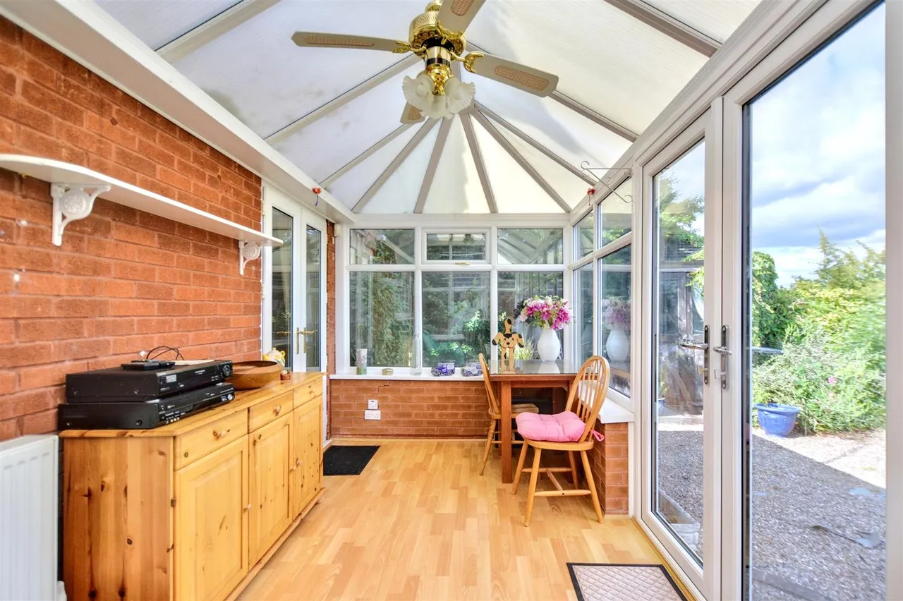 Winterbourne Drive, Stapleford, NG9, photo 10