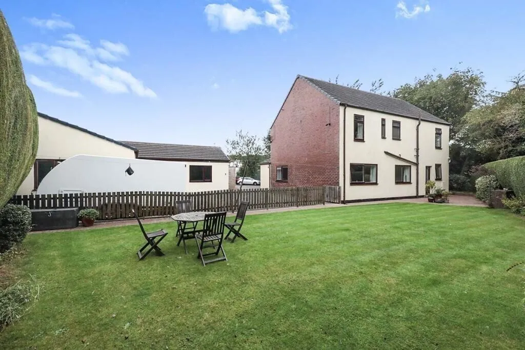 Edward Street, Dinnington, SHEFFIELD, photo 9