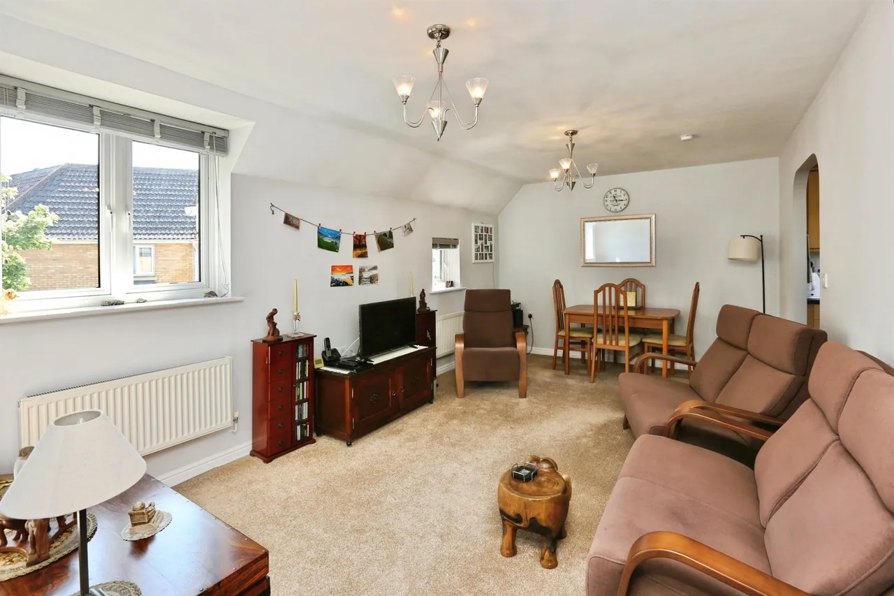 Deer Walk, Hedge End, Southampton, photo 3