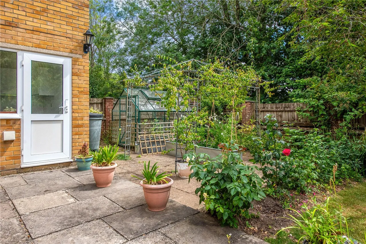 Manningford Close, Winchester, Hampshire, SO23, photo 4