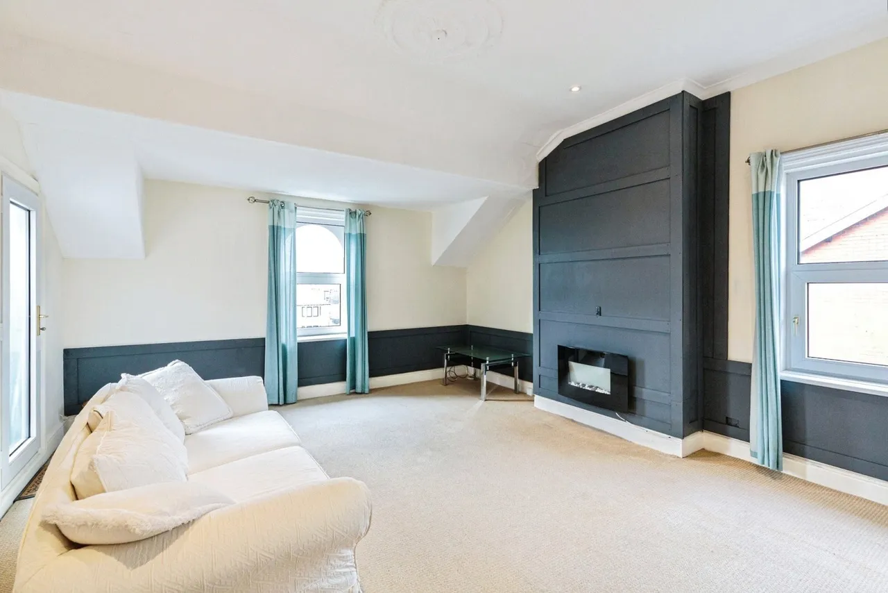 Clifton Drive South, Lytham St. Annes, FY8, photo 2