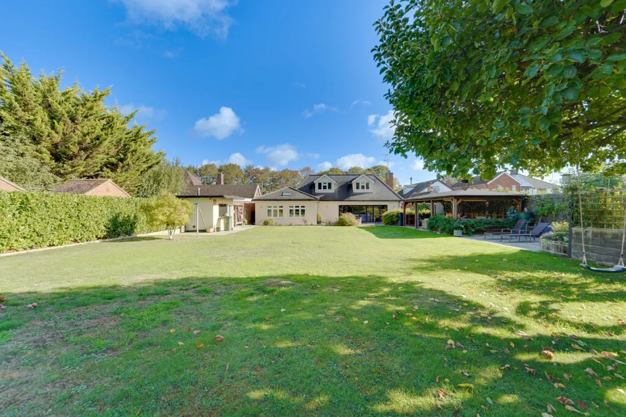 Bedford Road, Lower Stondon, SG16, photo 37