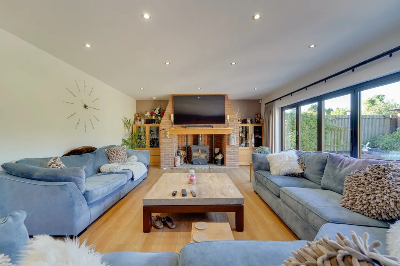 Bedford Road, Lower Stondon, SG16, photo 8