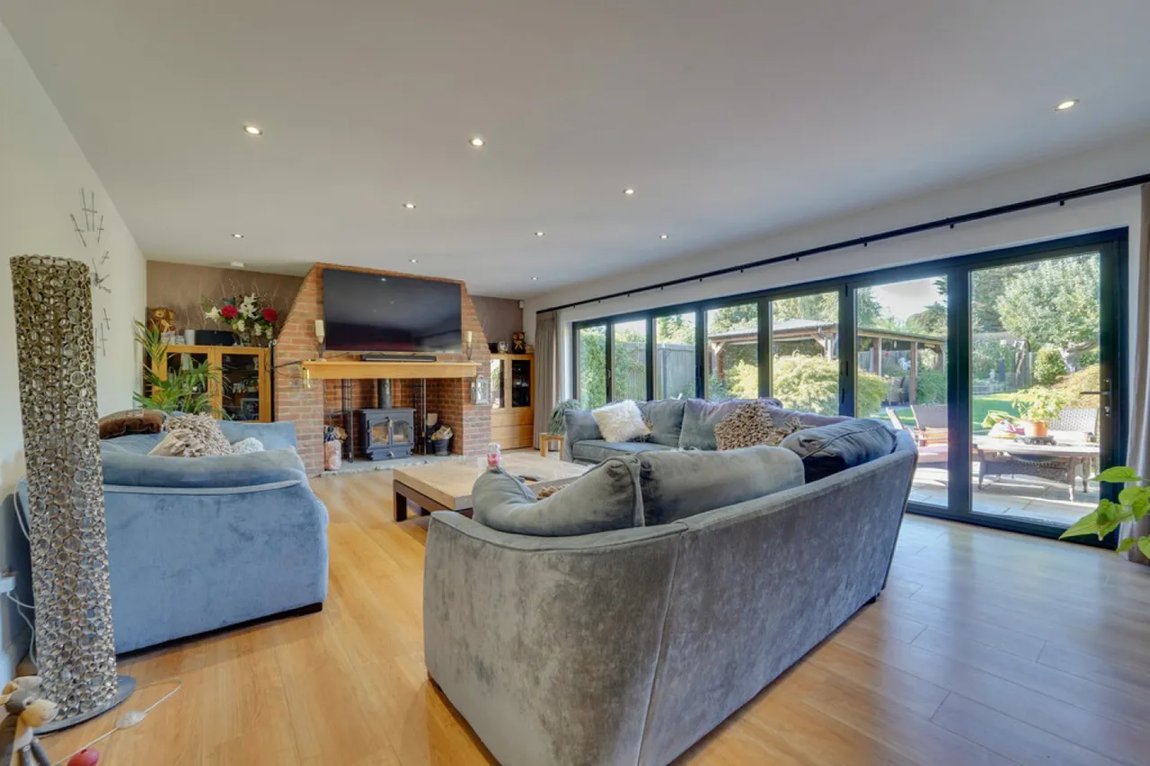 Bedford Road, Lower Stondon, SG16, photo 7