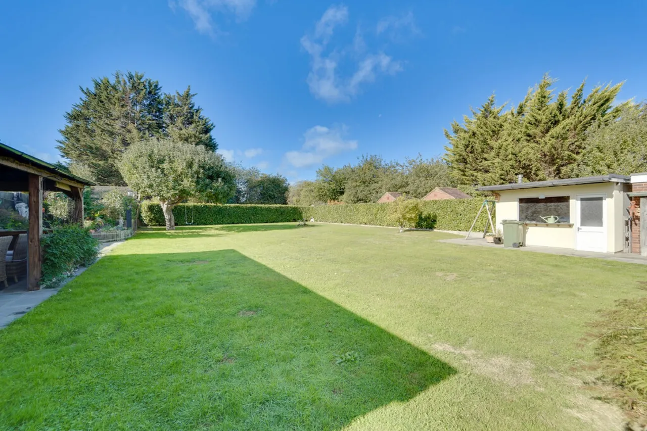 Bedford Road, Lower Stondon, SG16, photo 36