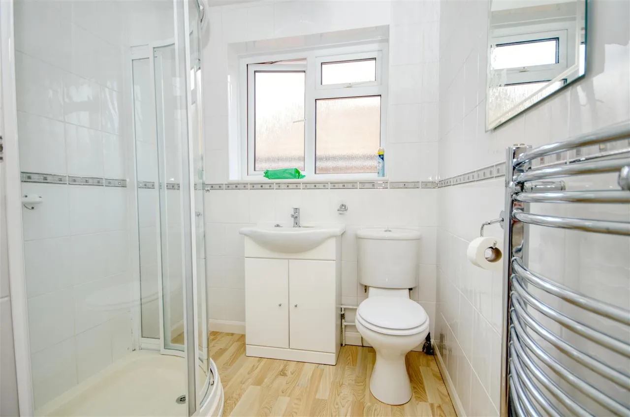 Charmwen Crescent, West End, Southampton, SO30 3AQ, photo 9