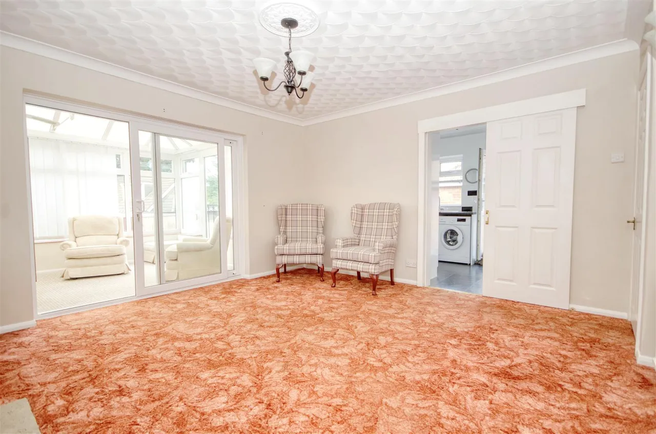 Charmwen Crescent, West End, Southampton, SO30 3AQ, photo 3
