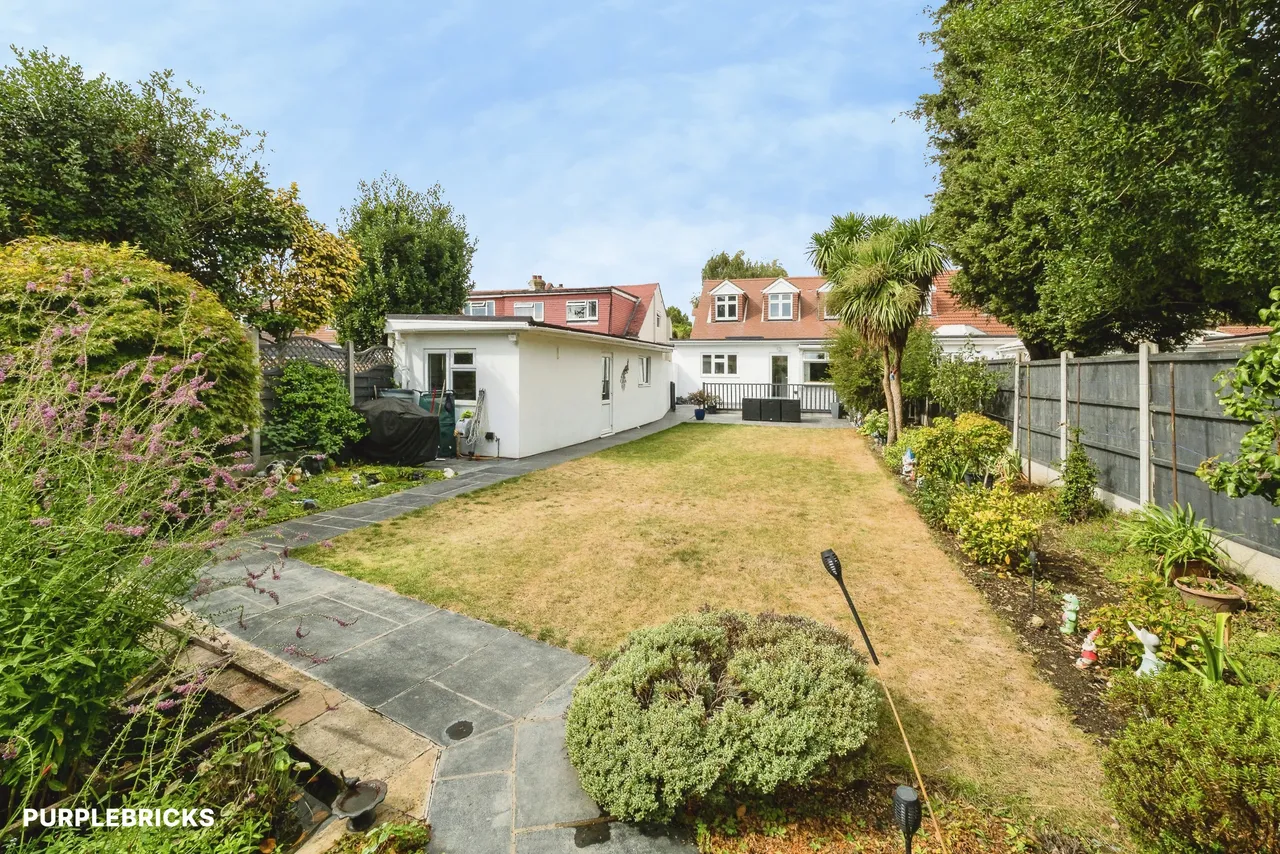 Levett Gardens, Ilford, IG3, photo 37