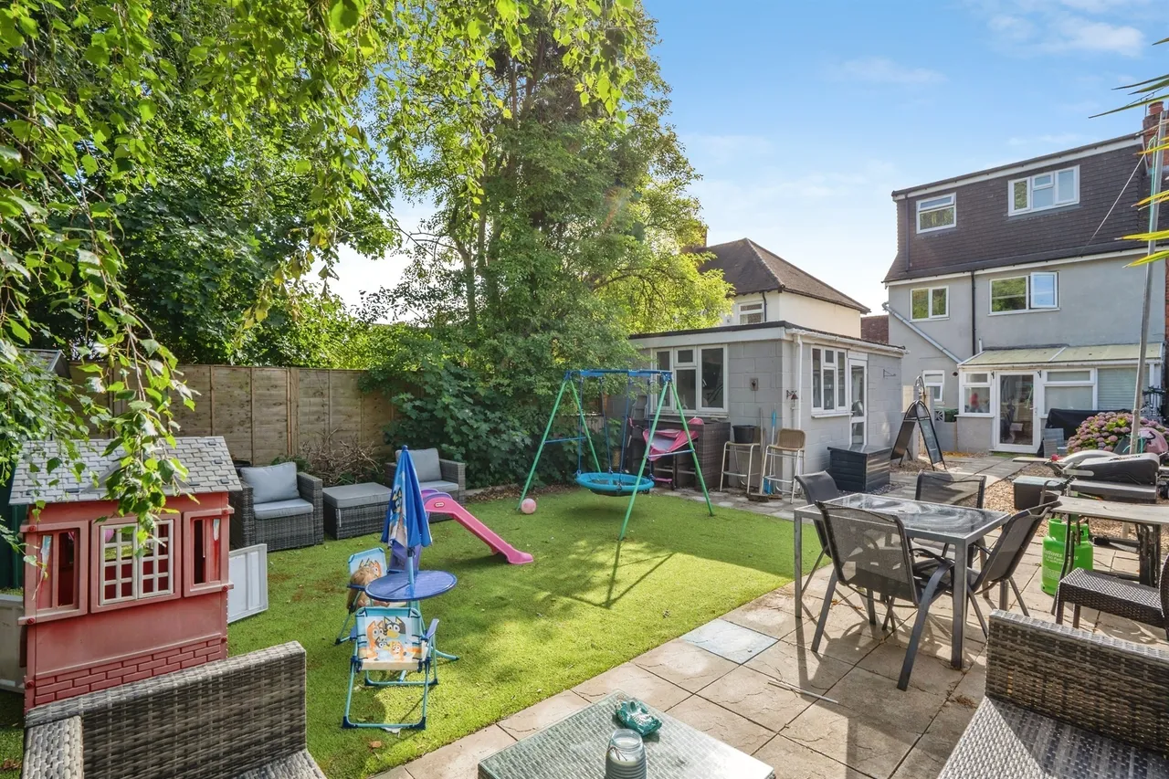 Horsea Road, Portsmouth, photo 12