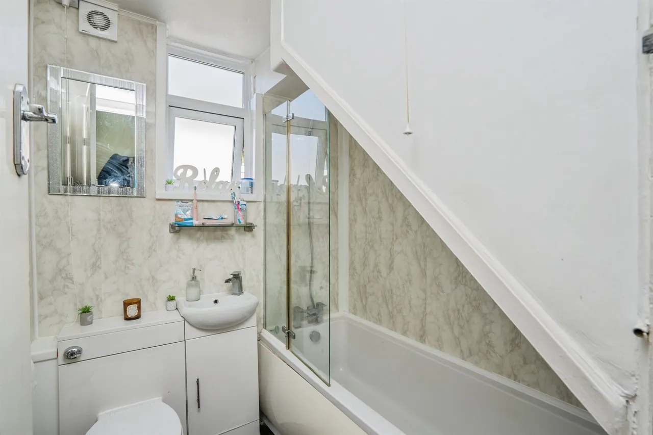 Horsea Road, Portsmouth, photo 7