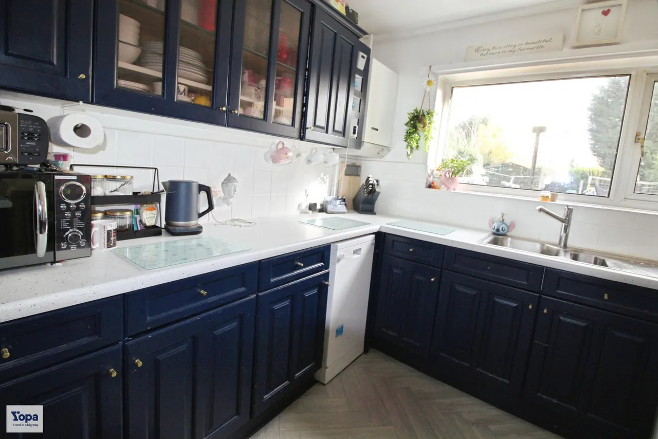 Upland Crescent, West Mersea, CO5, photo 2