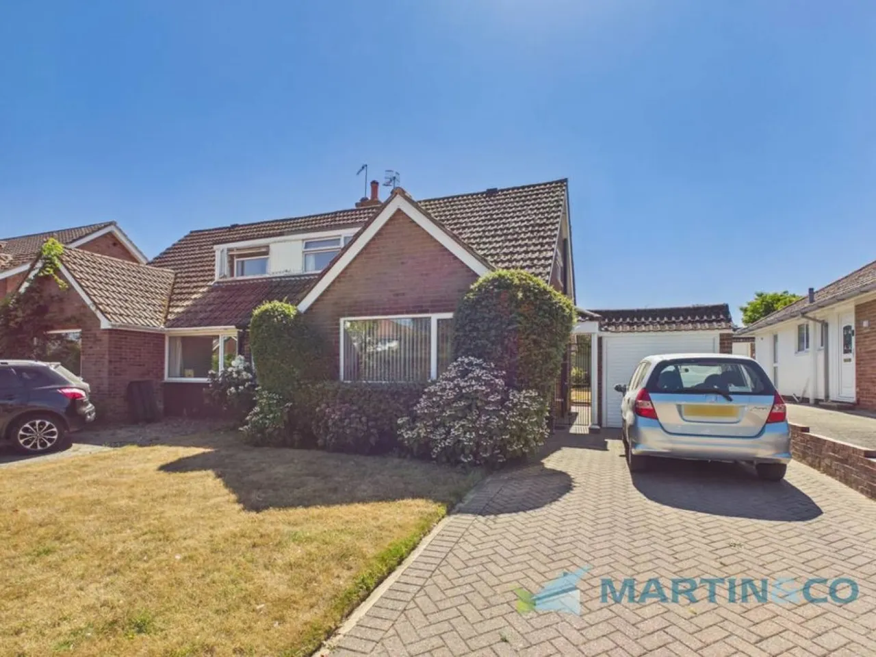 3 bed house for sale — St Bernards Road, Tonbridge