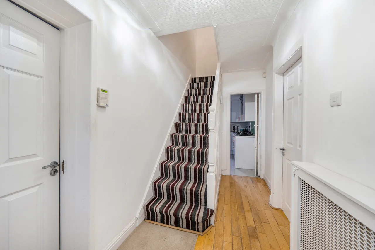 Wemborough Road, Stanmore, HA7, photo 18
