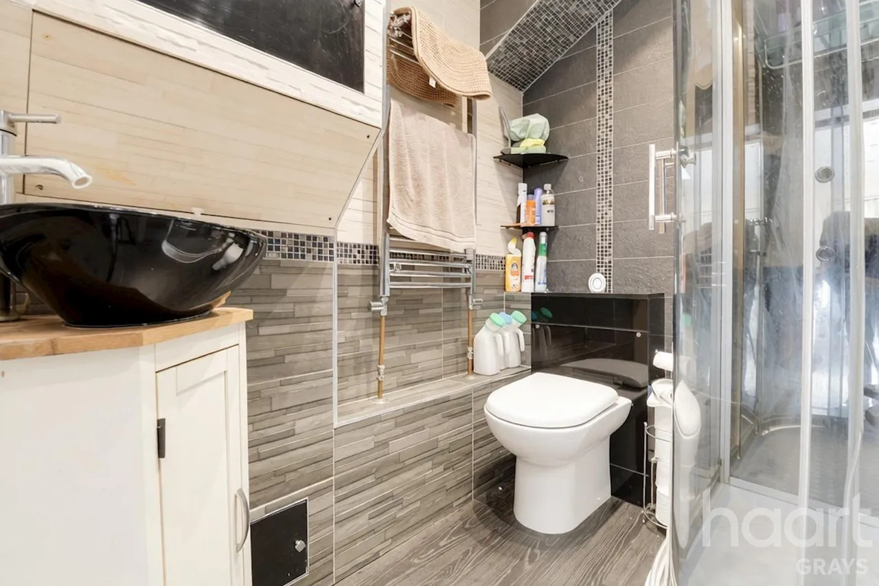 Heathview Road, Grays, RM16, photo 14