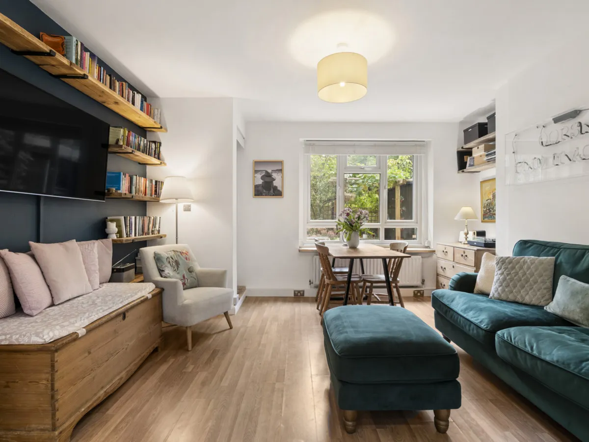 Elizabeth Gardens, London, W3, photo 14