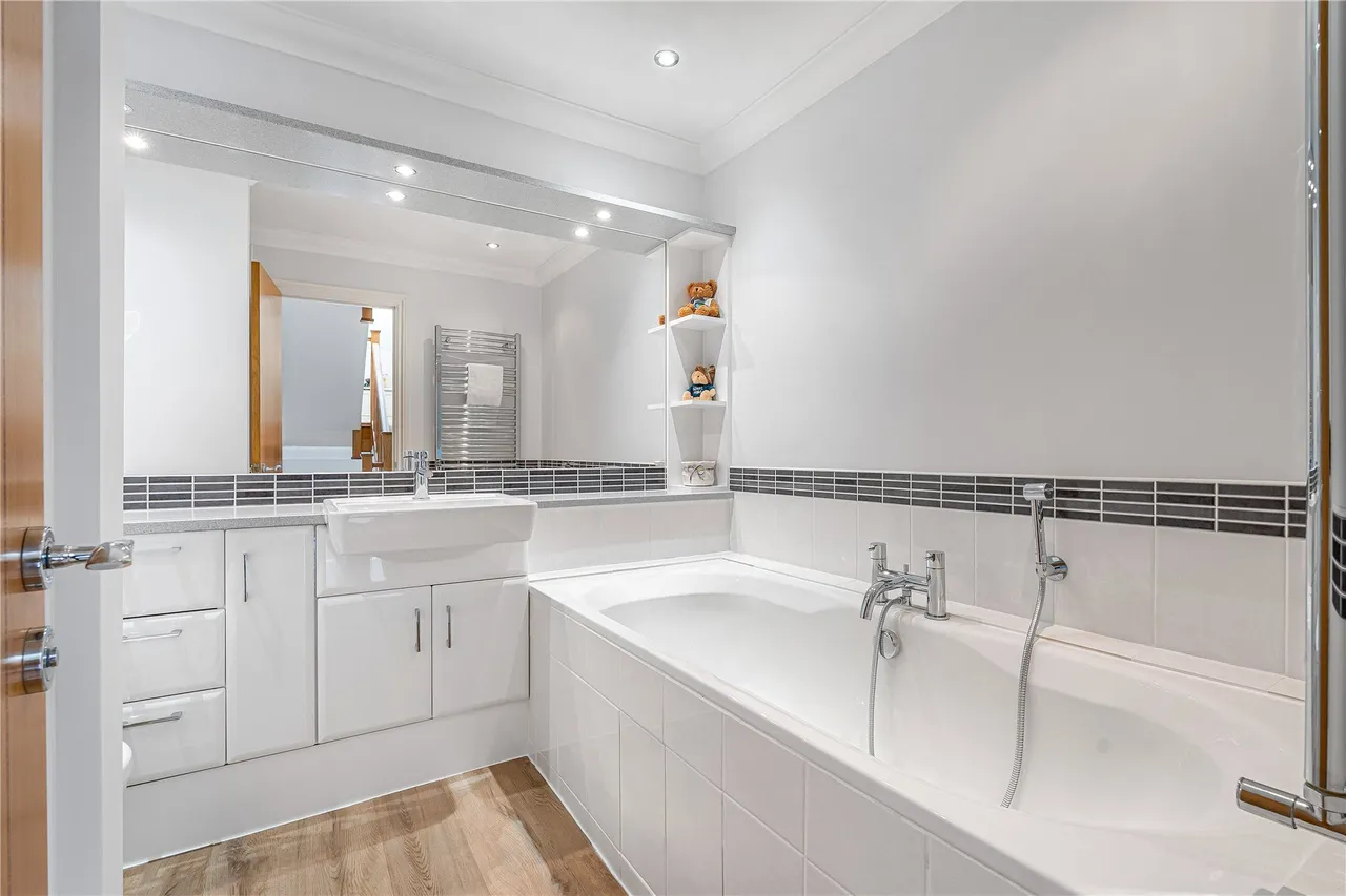 Hill Road, Haslemere, GU27, photo 17