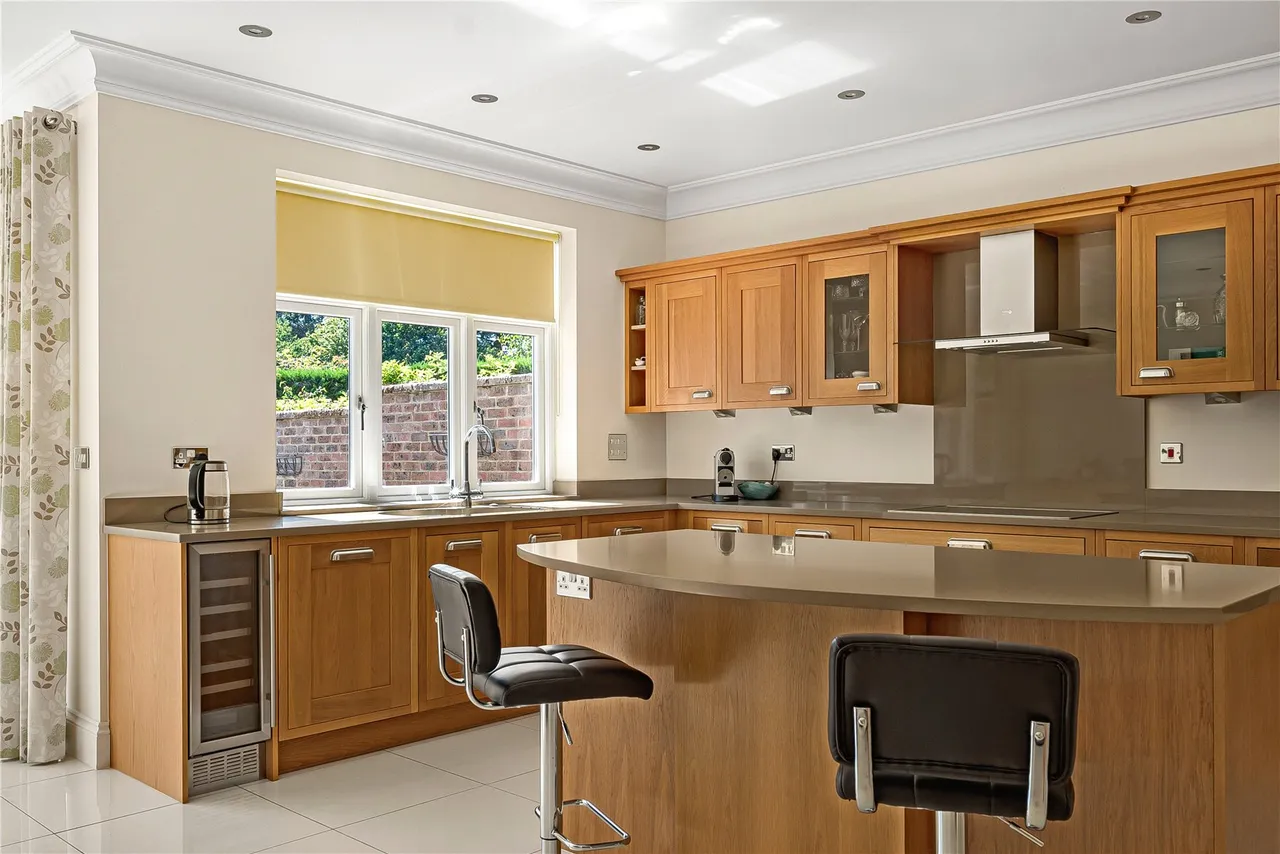 Hill Road, Haslemere, GU27, photo 6