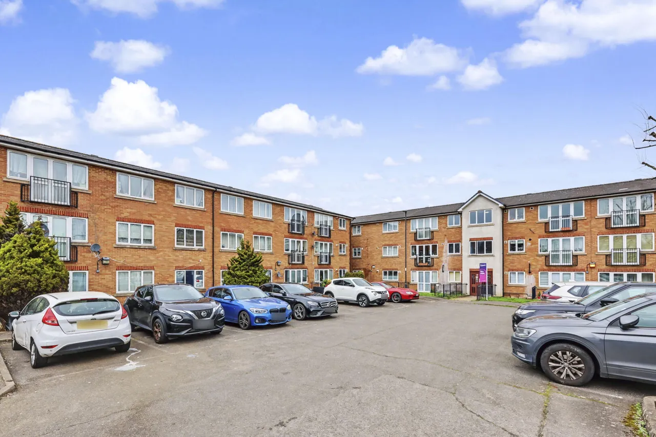 Bullsmoor Way, Waltham Cross, EN8, photo 11
