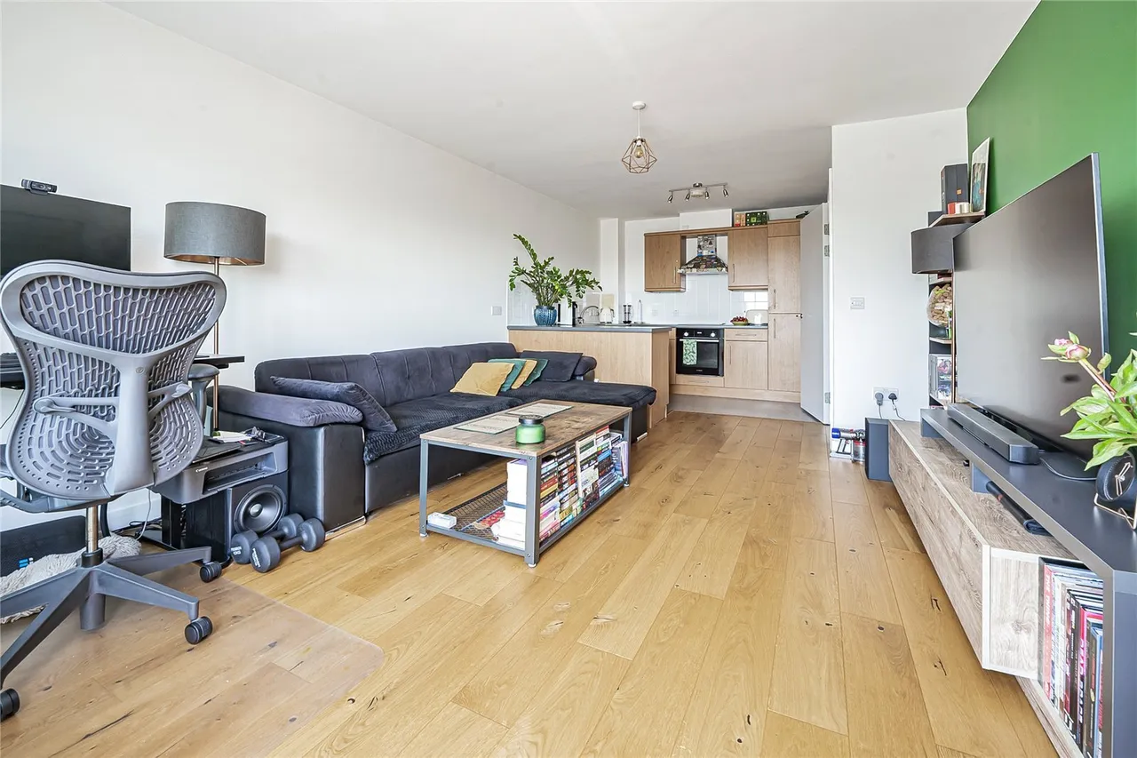 Prince Regent Road, Hounslow, TW3, photo 7