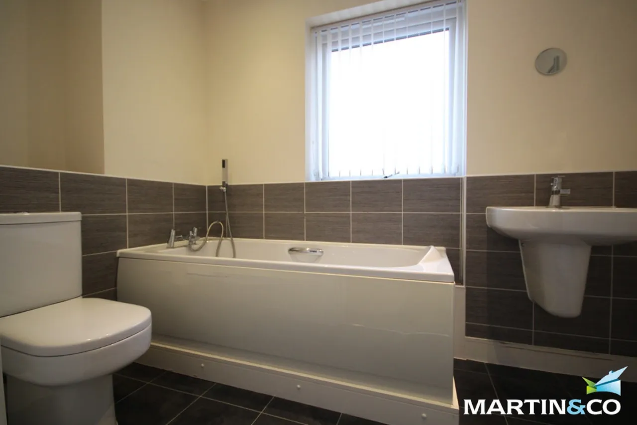 Claypit Lane, West Bromwich, B70, photo 11