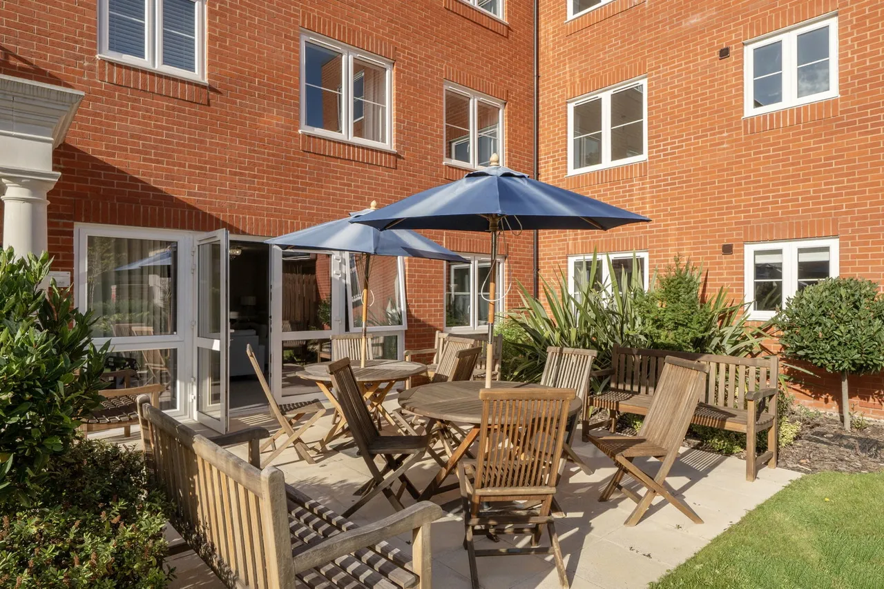 High Meadow Rd, Birmingham, B38, photo 3