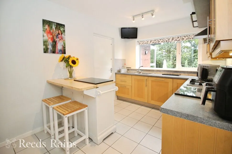 Preston Road, Clayton-le-Woods, PR6, photo 13