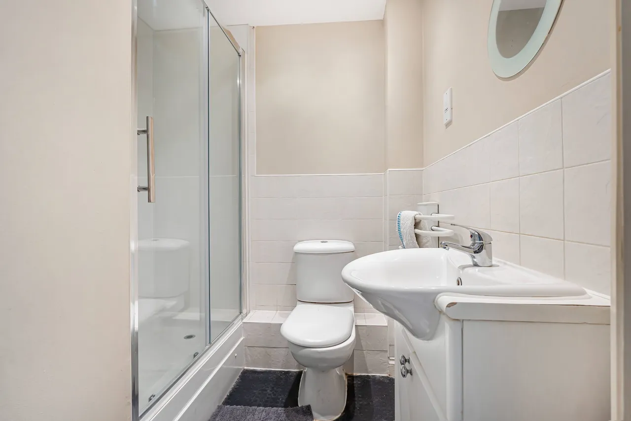 Old Dairy Close, Fleet, GU51, photo 6