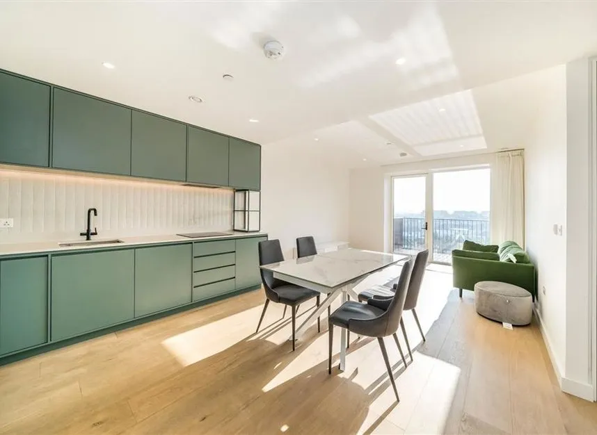 Parkview Avenue, Cricklewood, NW2, photo 2